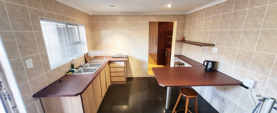 To Let 1 Bedroom Property for Rent in Kensington Western Cape